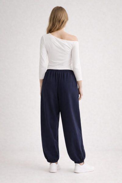 Alternative view of M02214505120